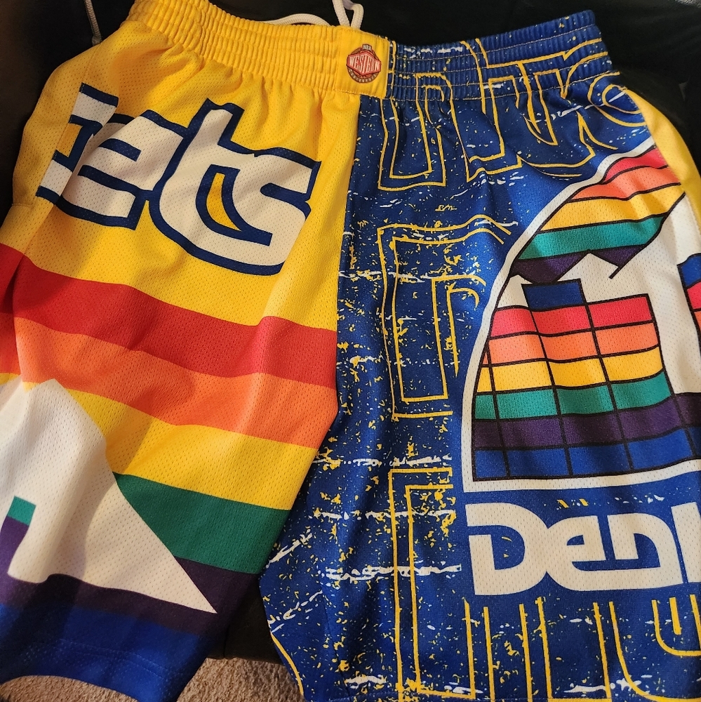 Denver nuggets Mitchell and Ness shorts. Men's size large